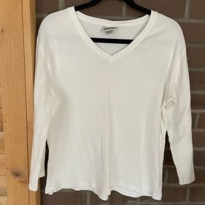 Long sleeved white v neck t shirt from Chicos in a size 2